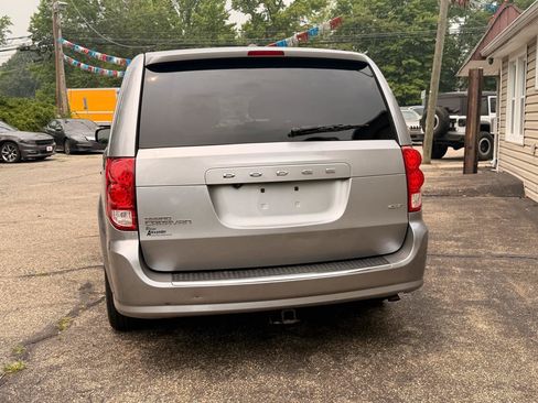 Used 2020 Dodge Grand Caravan GT FWD image 6