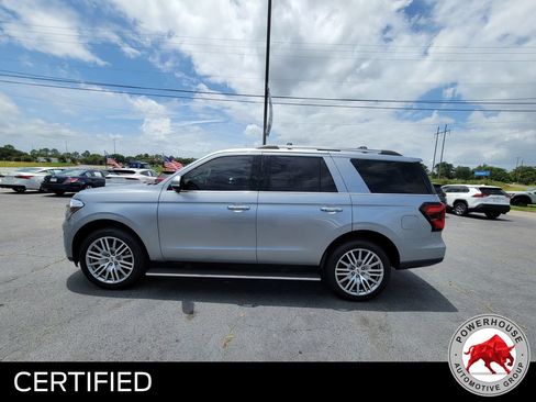 Used 2022 Ford Expedition Limited RWD image 2