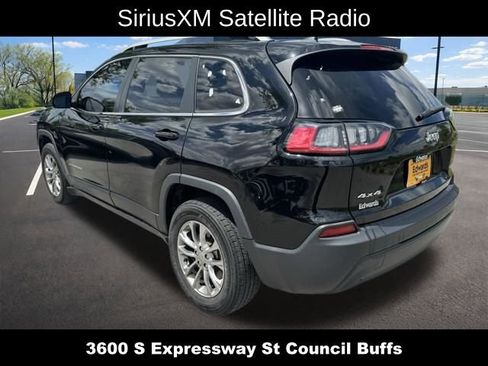 Used 2019 Jeep Cherokee Latitude Plus w/ Cold Weather Group AWD/4WD image 7