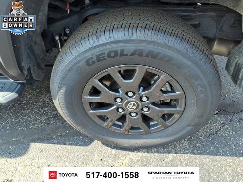 Used 2025 Toyota 4Runner SR5 AWD/4WD image 10