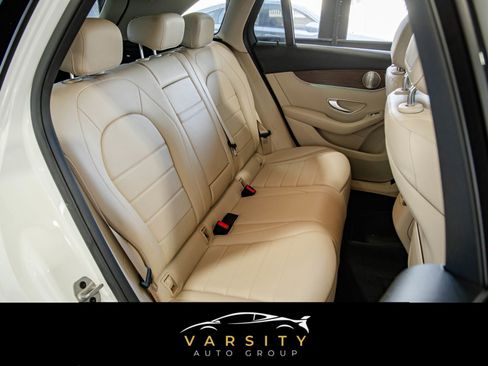 Used 2021 Mercedes-Benz GLC 300 4MATIC w/ Premium Package image 14