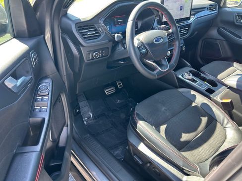 Used 2023 Ford Escape ST-Line Select w/ Tech Pack #2 AWD/4WD image 5