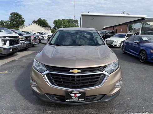 Used 2018 Chevrolet Equinox LT w/ LPO, Protection Package FWD image 2