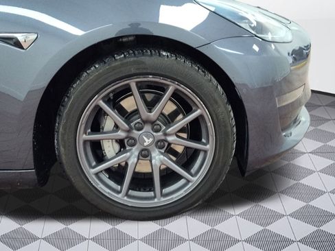 Used 2018 Tesla Model 3 Long Range image 11