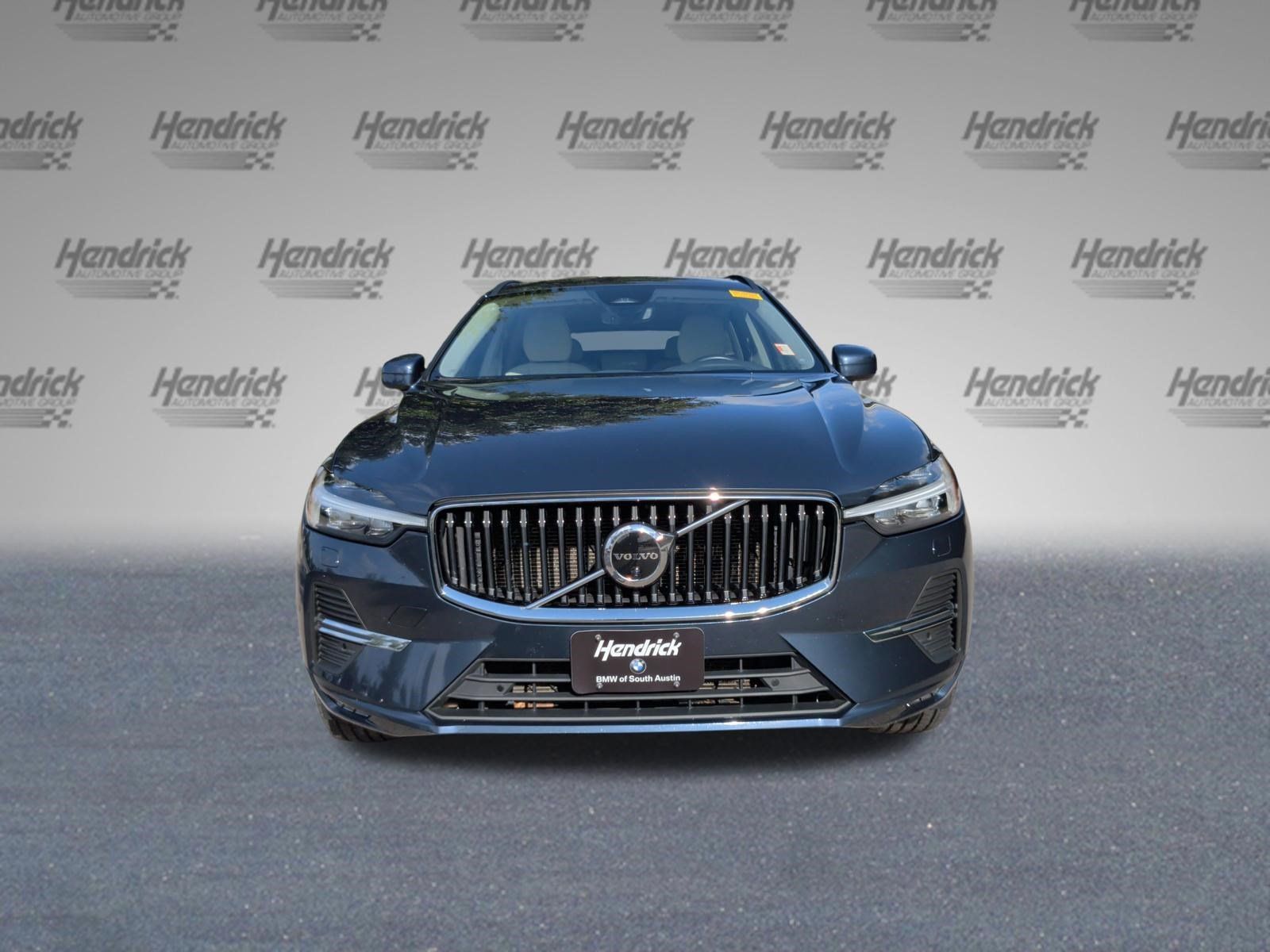 Used 2022 Volvo XC60 B5 Momentum w/ Advanced Package AWD/4WD image 5