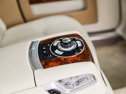 Used 2012 Rolls-Royce Ghost RWD image 39