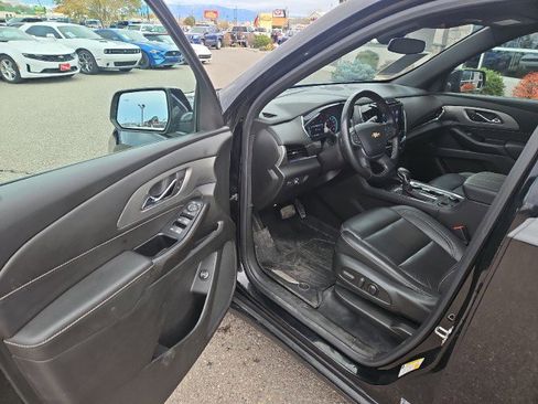 Used 2023 Chevrolet Traverse LT w/ LPO, Floor Liner Package image 8