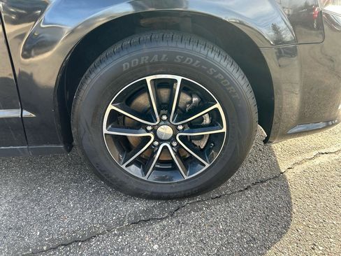 Used 2016 Dodge Grand Caravan R/T image 28