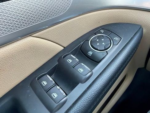 Used 2016 Ford Explorer XLT w/ Equipment Group 202A FWD image 25