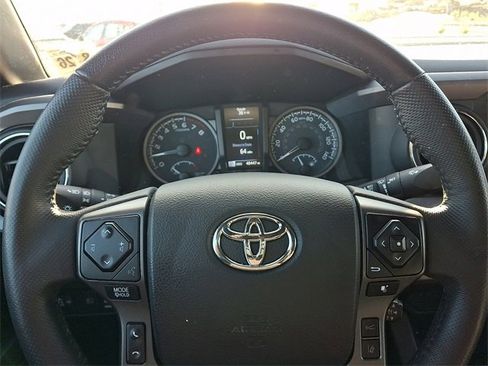 Used 2021 Toyota Tacoma TRD Sport image 19