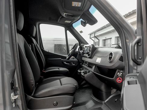 Used 2026 Mercedes-Benz Sprinter 2500 image 23