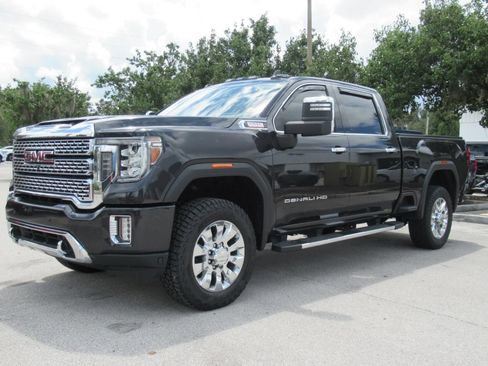 Used 2020 GMC Sierra 2500 Denali w/ Denali Ultimate Package AWD/4WD image 3