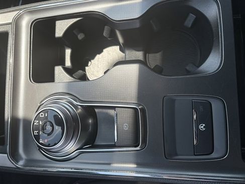 Used 2024 Ford Edge ST-Line image 31