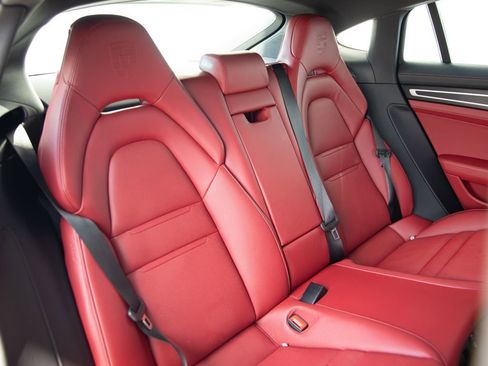 Certified 2023 Porsche Panamera 4 Platinum Edition image 22