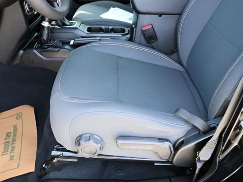 Used 2025 Jeep Wrangler Unlimited Sahara w/ Safety Group image 12