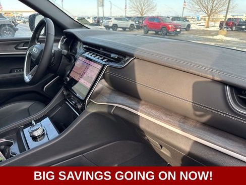 New 2025 Jeep Grand Cherokee Limited image 51