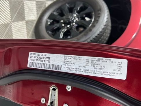 Used 2024 RAM 3500 Limited image 37