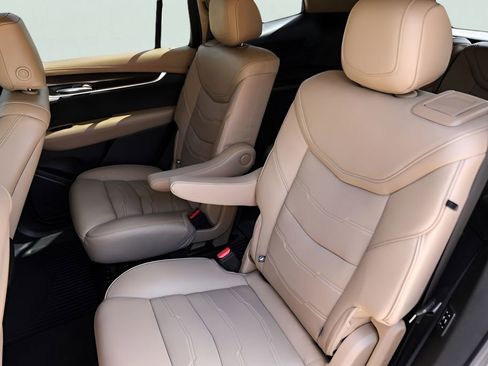 Used 2023 Cadillac XT6 Premium Luxury w/ Platinum Package FWD image 29