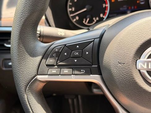 Used 2024 Nissan Altima 2.5 SV FWD image 26