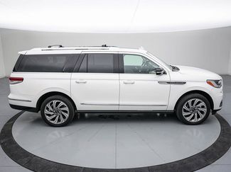 Used 2024 Lincoln Navigator L Reserve video 3