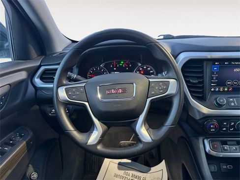 Used 2023 GMC Acadia SLE w/ Driver Convenience Package image 12