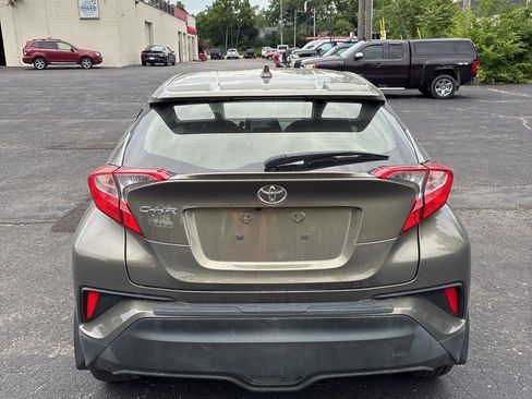Used 2021 Toyota C-HR LE FWD image 7