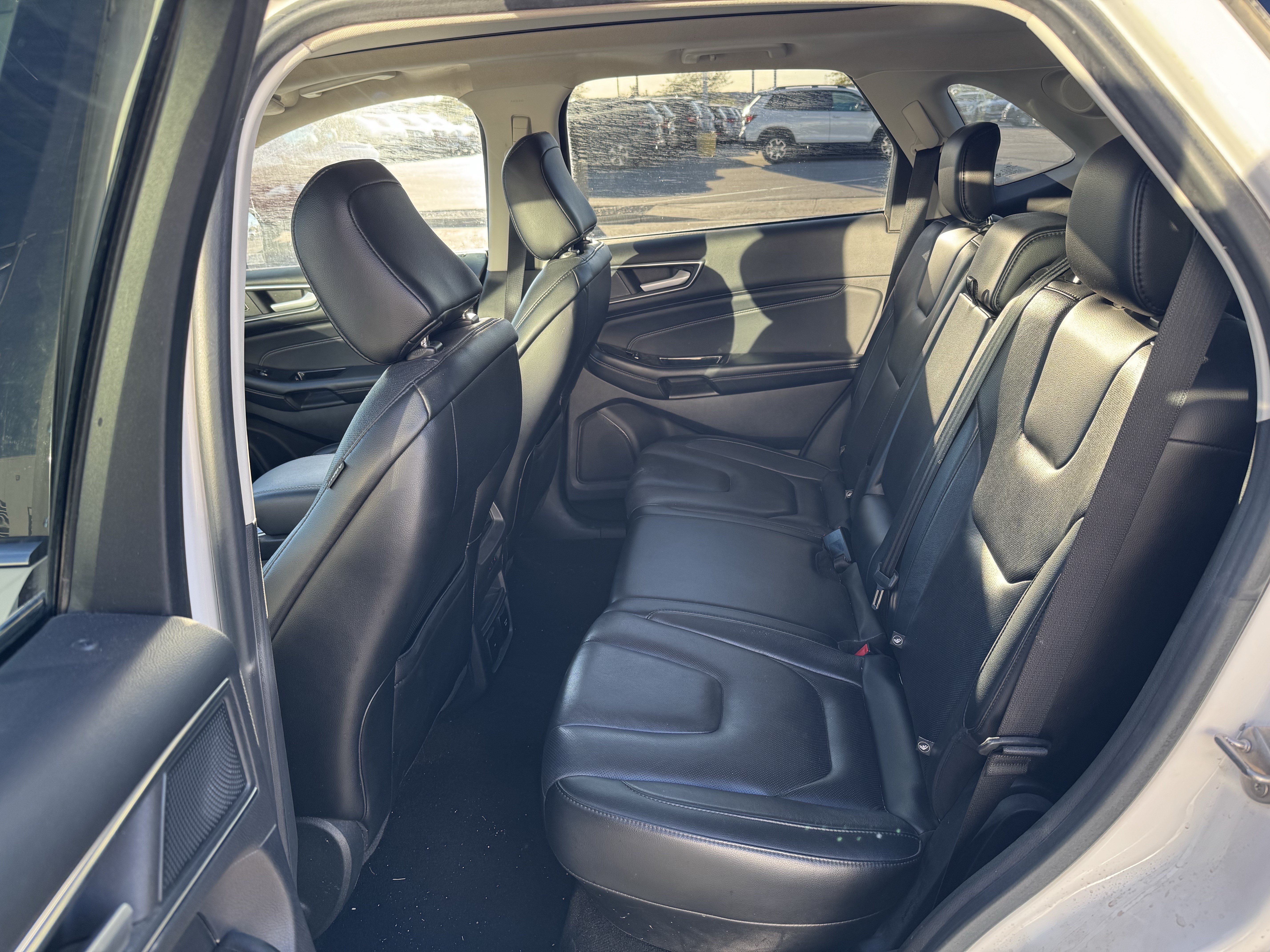 Used 2020 Ford Edge Titanium w/ Equipment Group 301A AWD/4WD image 9