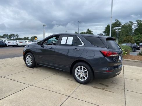 Used 2022 Chevrolet Equinox LT FWD image 8