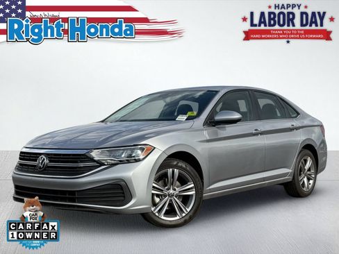 Used 2024 Volkswagen Jetta SE FWD image 1