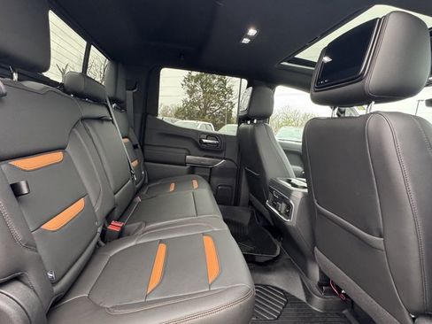 Used 2020 GMC Sierra 1500 AT4 w/ AT4 Premium Package image 12