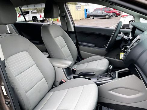 Used 2014 Kia Forte EX image 8