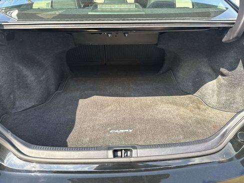 Used 2015 Toyota Camry XLE FWD image 9