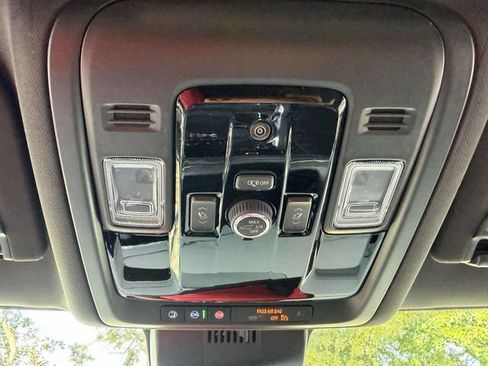 Used 2026 Chevrolet Suburban LT w/ Comfort Package AWD/4WD image 30