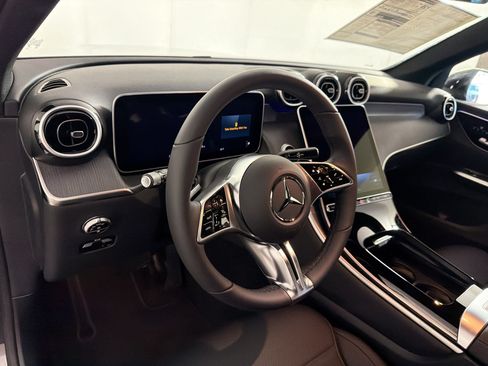 Used 2026 Mercedes-Benz GLC 300 4MATIC image 4