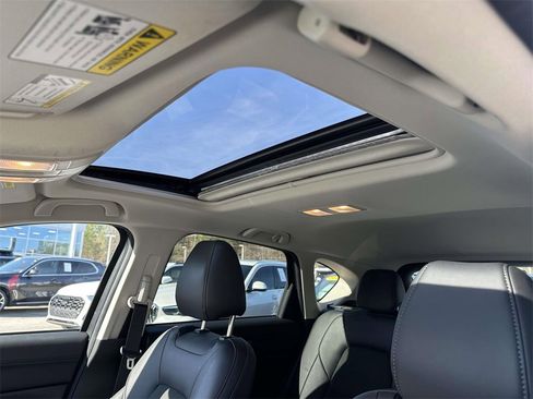 Used 2019 MAZDA CX-5 Touring image 17