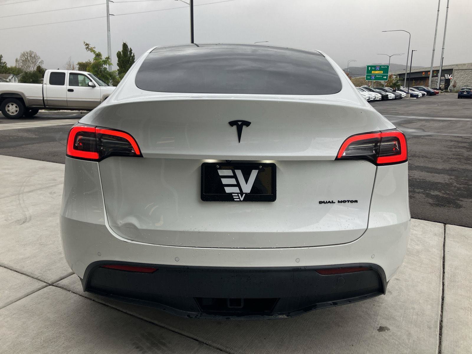 Used 2022 Tesla Model Y Long Range AWD/4WD image 7