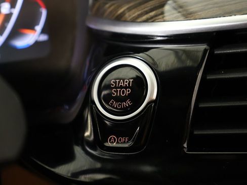 Used 2022 BMW M550i xDrive w/ Premium Package image 55