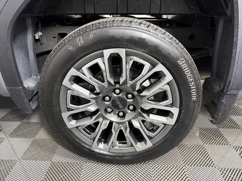 Used 2025 GMC Sierra 1500 Denali Ultimate AWD/4WD image 19