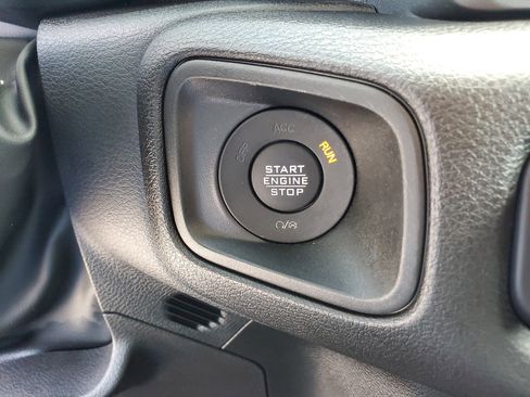 Used 2024 Jeep Gladiator Sport image 22