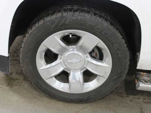 Used 2017 Chevrolet Tahoe LT w/ LT Signature Package image 37
