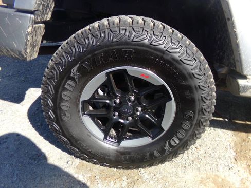 Used 2017 Jeep Wrangler Unlimited Sahara image 15