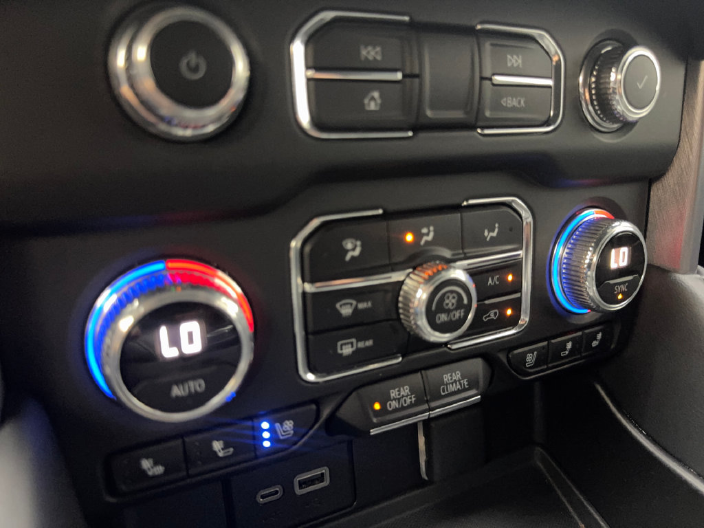 Used 2024 GMC Yukon SLT RWD image 76