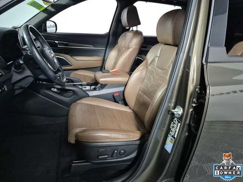 Used 2022 Kia Telluride SX w/ SX Prestige Package AWD/4WD image 9