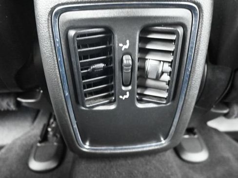 Used 2021 Jeep Grand Cherokee Laredo AWD/4WD image 11