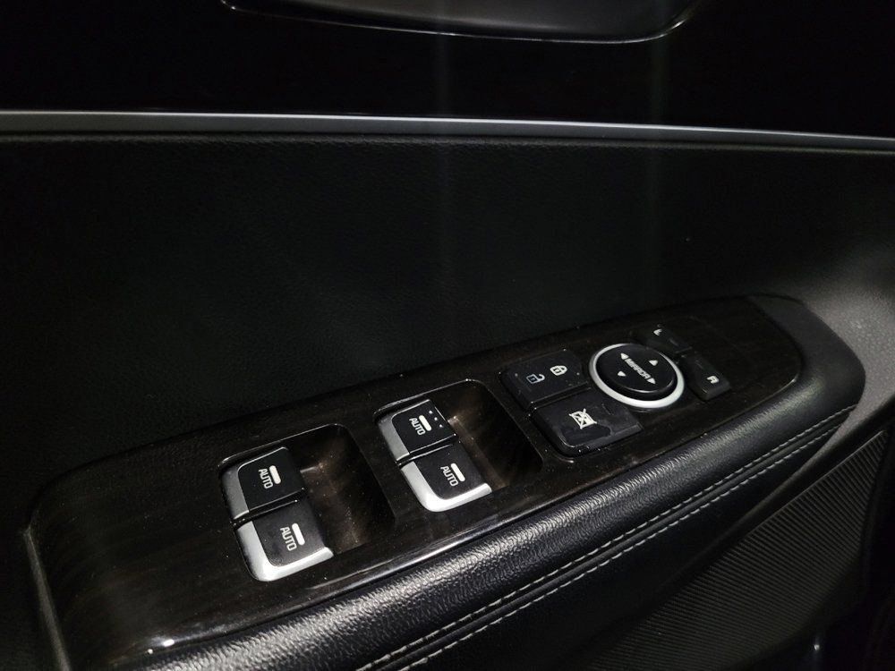 Used 2019 Kia Sorento FWD V6 image 27