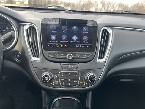 Used 2021 Chevrolet Malibu LT w/ Leather Package image 23