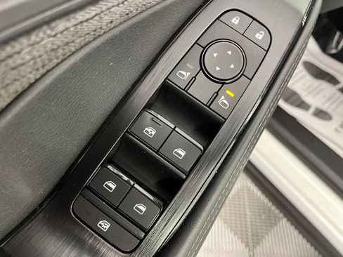 Used 2021 Nissan Rogue S FWD image 29