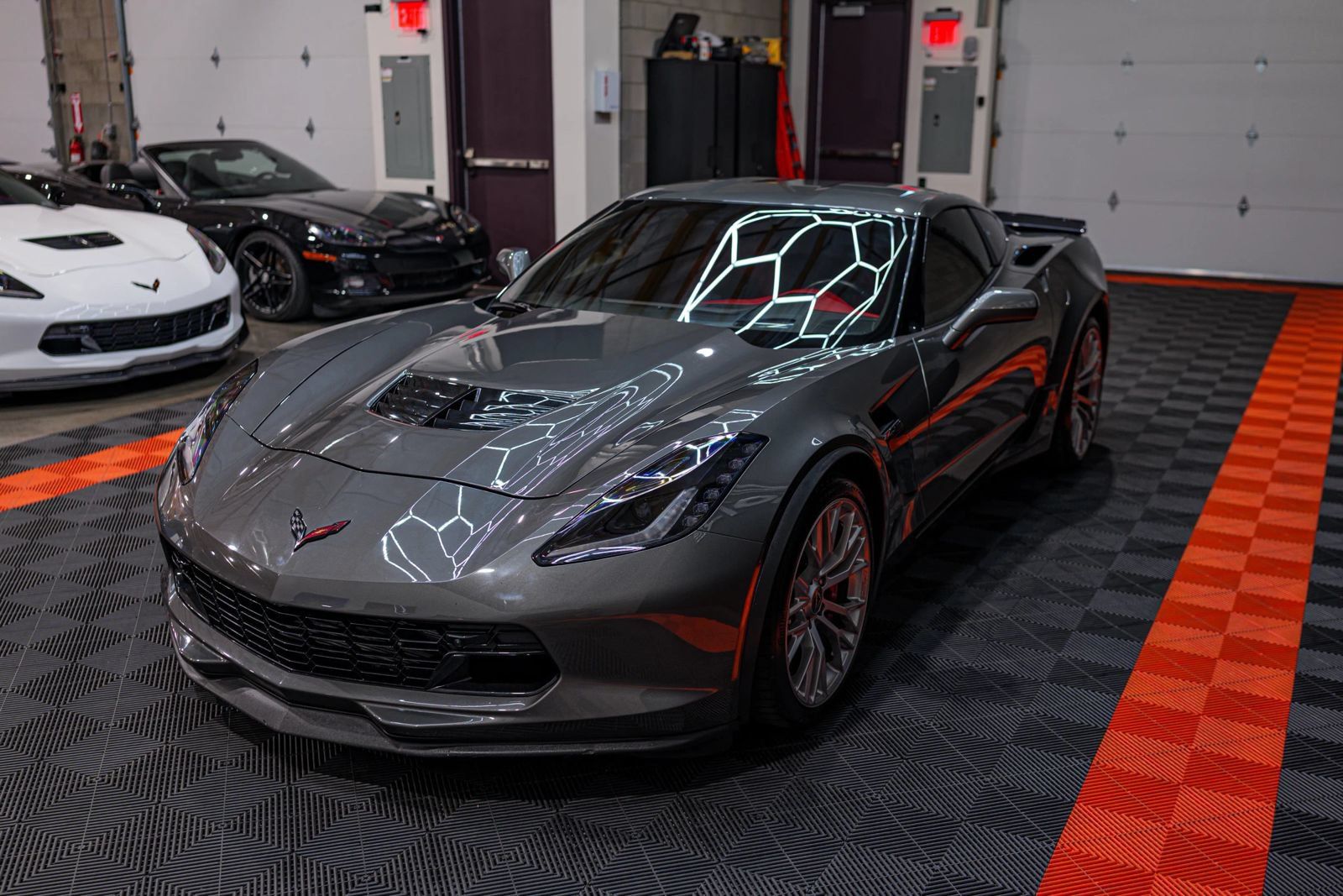 Used 2016 Chevrolet Corvette Z06 w/ 2LZ Preferred Equipment Group RWD image 27