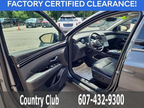 Certified 2023 Hyundai Tucson Limited AWD/4WD image 10