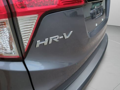Certified 2022 Honda HR-V LX image 29